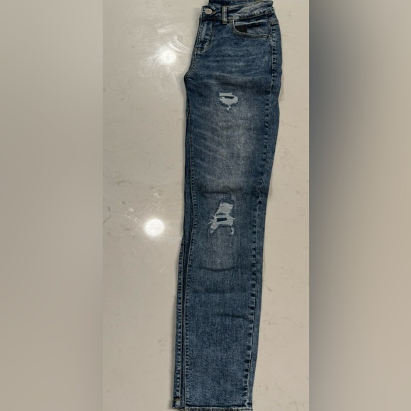 Distressed Blue Denim Jeans - Picture 3 of 4